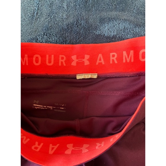 Under Armor Compression Maroon and Orange Capri Leggings Size Large (D3) - Picture 4 of 10